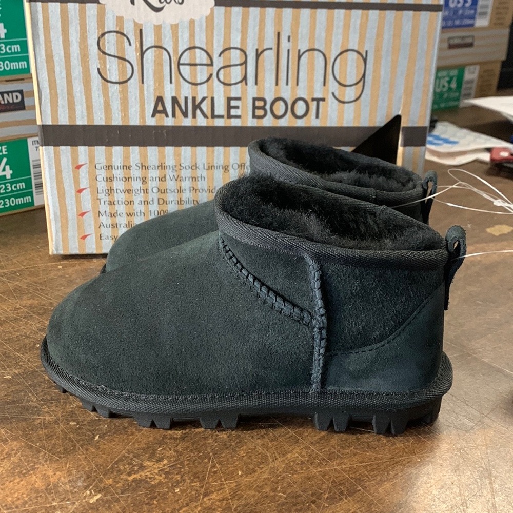 NEW Kids Kirkland Signature Shearling Mini Short Boot Black